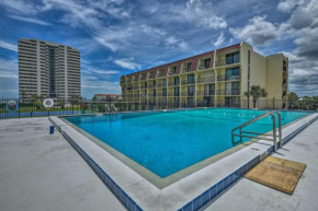 Sunny Daytona Beach Condo, Steps from Shore!